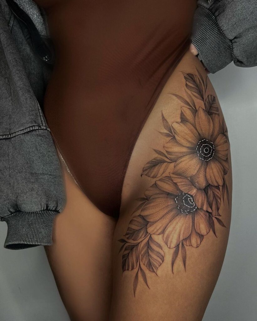 20 Mesmerizing Thigh Tattoo Ideas That Steal Attention